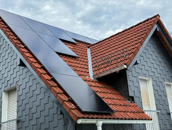 Linksseitig 7 Module (AIKO-A455-MAH54Db), je 455 W